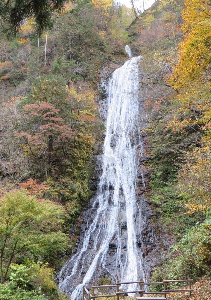 124丸神の滝